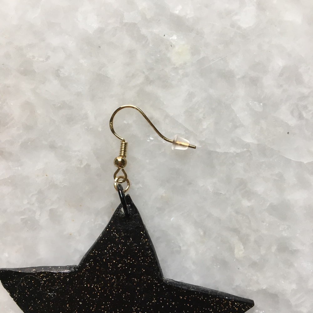 Large Black Stars with gold glitter accents handcrafted statement earrings ✨⭐️🖤 - Picture 12 of 13